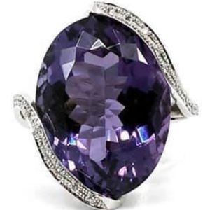 Eye of Amethyst Diamond Ring 18k White Gold, 19ct Amethyst,0.14ct Diamond